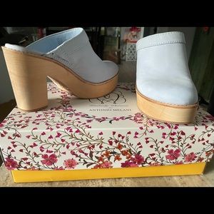 Brand new. Super comfortable. Sky blue. Make offer!